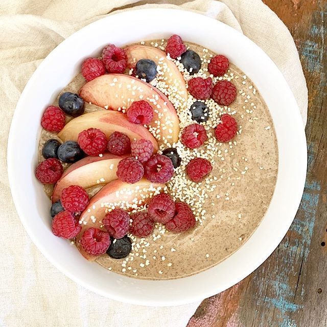 Vanilla and Cinnamon Chia "Gurt" with Fresh Fruit