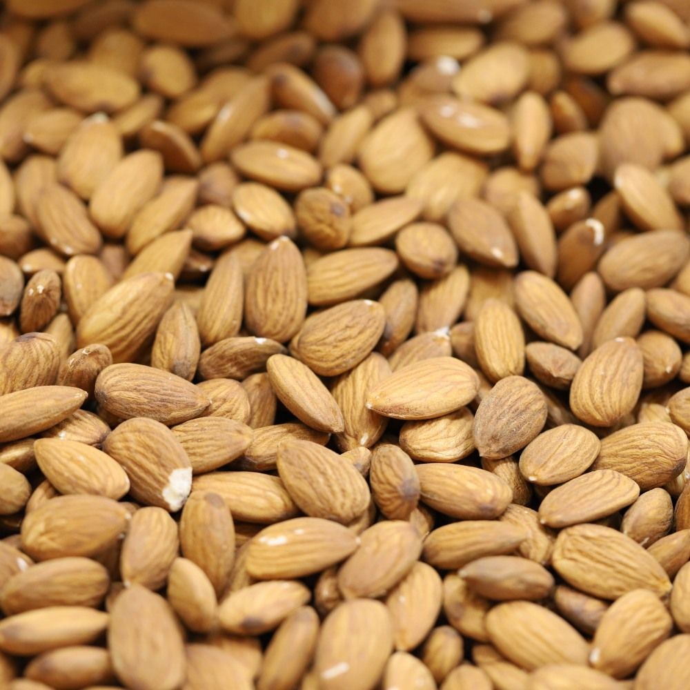 raw almonds pesticide free