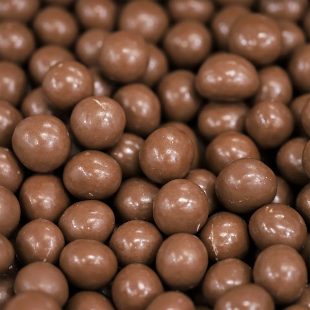macadamias milk chocolate
