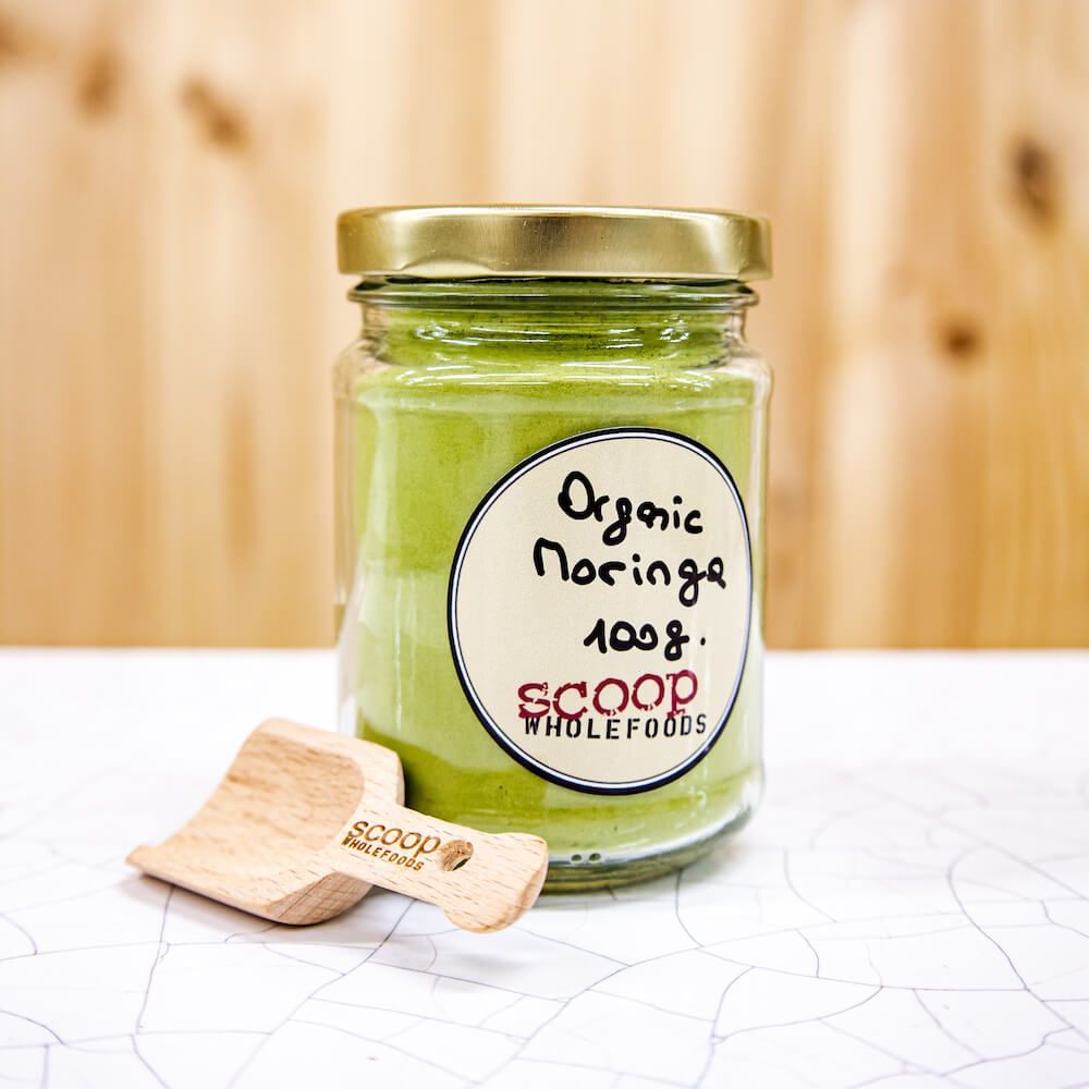 organic moringa leaf powder
